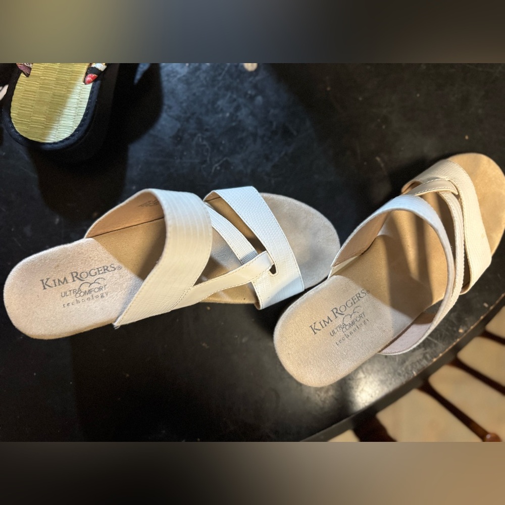 Kim Rogers Women's Tan Strappy Sandals